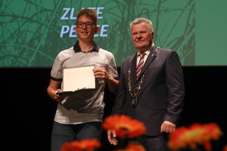 ZLATE PETICE 77 FOTO LJUBO VUKELIČ